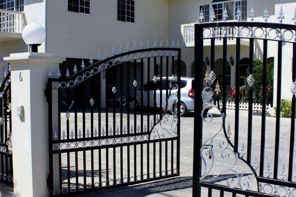 RETREAT GUESTHOUSE LUXURY SUITES (Falmouth)